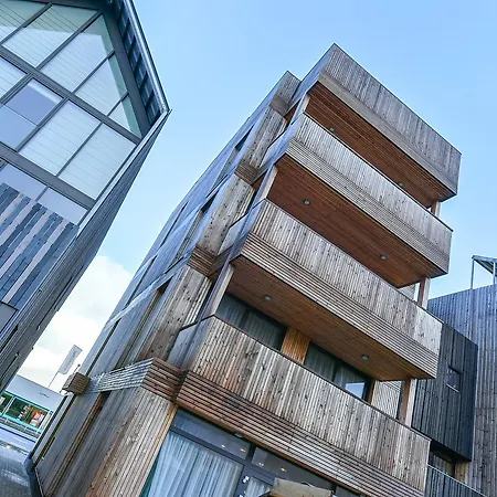 Spacious Modern Home! Guest house *