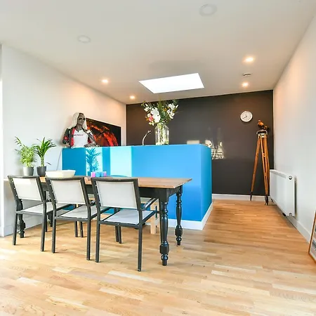 Spacious Modern Home! Amsterdam